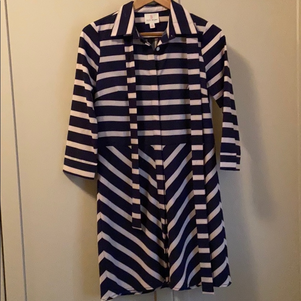 Collared shirt dress w waist tie